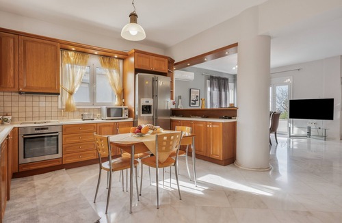 Monopari Apartment | Palailimnos Apartment with Sea View, Wi-Fi, and Air Conditioning