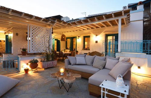Tinos Town House | Pano Spiti - Artful Home with Sea View