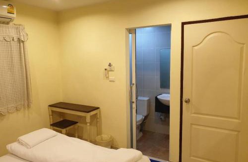 Ban Phan Thom House | Papermoon Guesthouse