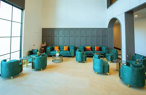 Ban Dung Hotel | Paradhevi Boutique