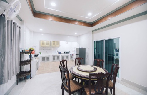 Khlong Hae House | Paradise Found 4BR Villa,Fits 22 PAX, 6-Min to Lee Garden