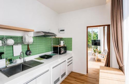 Thong Sala Villa | Paradise House - 1BR - Calm & Green Garden Stay - Heart of Thong Sala - 4K SmartTV