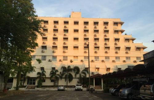 Chumphon Hotel | Paradorn Inn