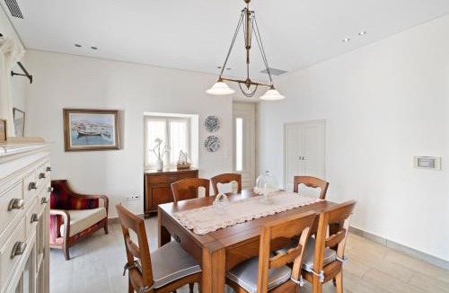 Paleopolis Apartment | Paraporti 2-BDR Retreat in Andros Town by Explore Andros