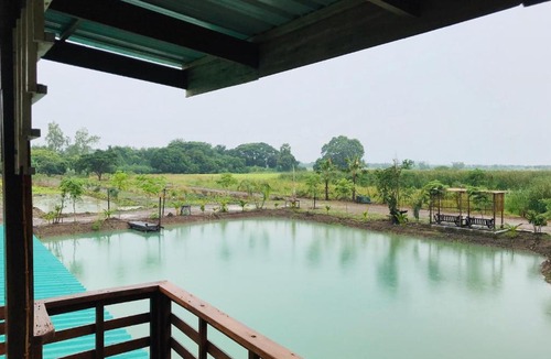 Phrom Buri Hotel | Parida Resort