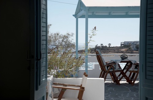 Piso Livadi Hotel | Paros Carmel