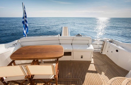 Naousa Villa | Paros Yacht - Yacht in Paros - Funseeker by Fantasia Villas