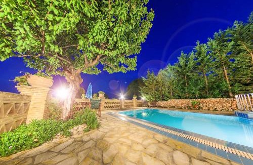 Akrotiri Villa | Parys Villas