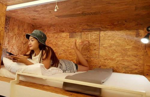 Samsen Nok Hostel | Pastelhouse hostel