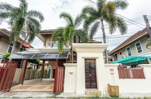 Nanai Road Apartment | Patong Bangla Walk Street City Hub V107