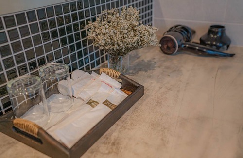 Ban Phan Thom Hotel | Peace Land Khaosan