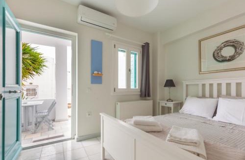 Naousa Apartment | PEBBLES 1BD house with Sea View in the heart of Naousa