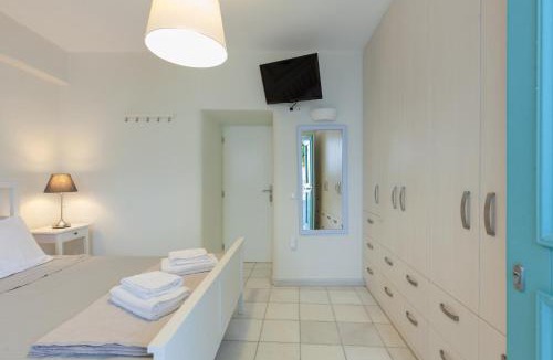 Naousa Apartment | PEBBLES 1BD house with Sea View in the heart of Naousa