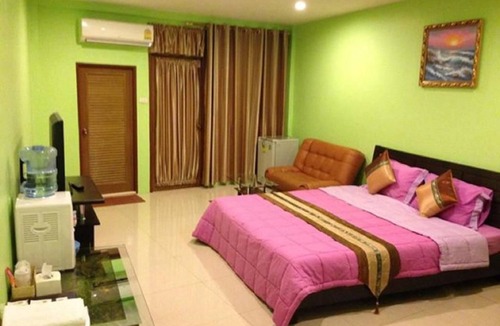 Khlong Toei Hotel | Penang Palace