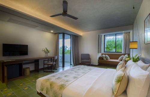 Daun Penh Hotel | Penh House Hotel