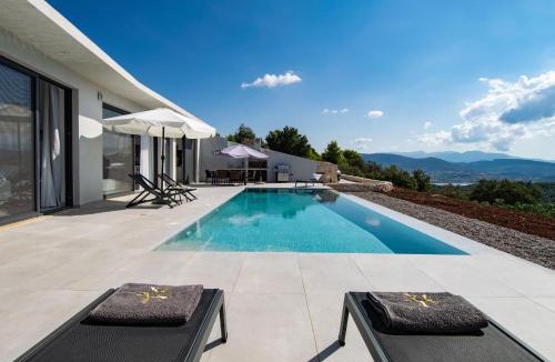 Lefkada Villa | Pentacle Villas