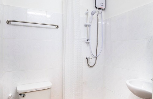 Bang Khae Nuea Hotel | Penyos Service Apartment