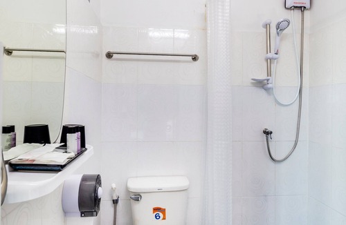 Bang Khae Nuea Hotel | Penyos Service Apartment