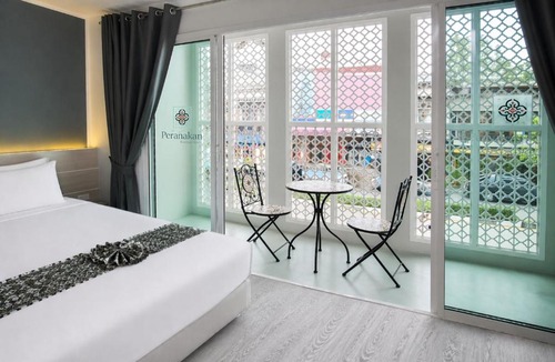 Talat Yai Hotel | Peranakan Boutique Hotel - SHA Plus