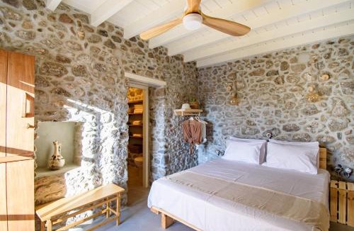 Mandraki House | Perivoli A Traditional Eco-Accommodation in a Private Cultivated Garden