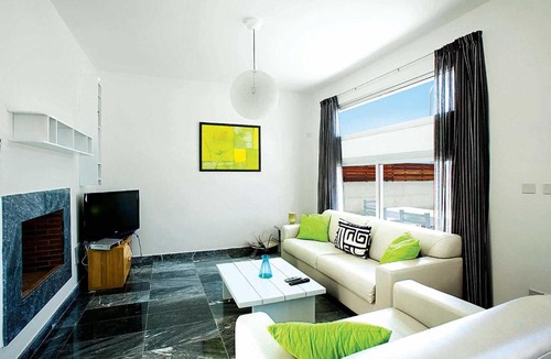 Paphos Villa | Periwinkle