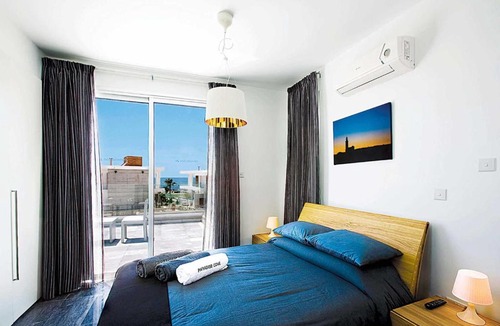 Paphos Villa | Periwinkle