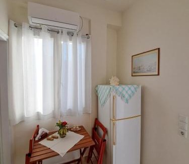 Nea Kios Apartment | Persefoni's Room
