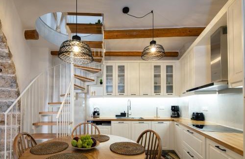 Mirthios House | Petrino Two-Bedroom House in Mirthios