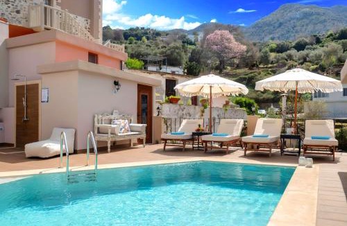 Filaki Villa | Petroktisto Luxury Villa Pool & Heated Jaccuzzi