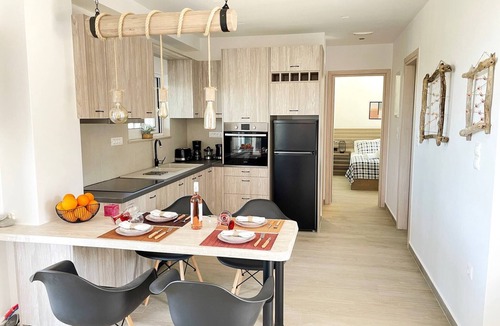 Vlakheronitissa Apartment | Phaedra House For Relaxing Holidays Near Platanias
