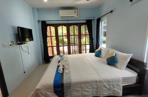 Tha Sala Hotel | Phangpring Beach Resort