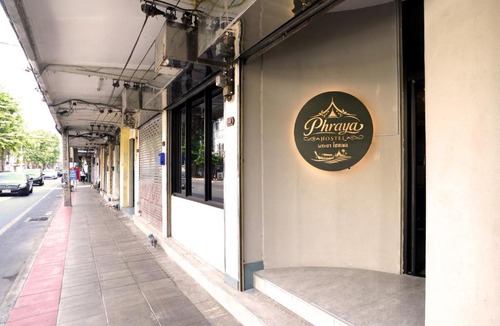 Phra Nakhon Hostel | Phraya Hostel