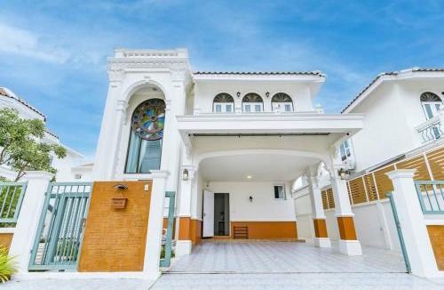 Koh Kaew Villa | Phuket's unique Sino-style villa with private pool