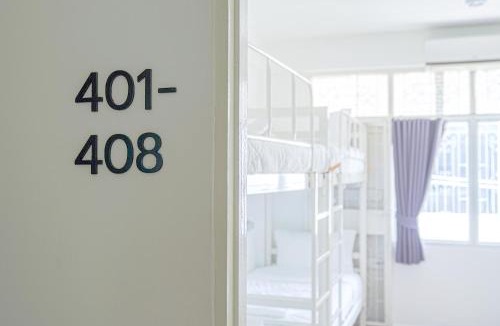 Phra Khanong Hostel | PICCOLO SUKHUMVIT HOSTEL- Self check-in after 6 pm