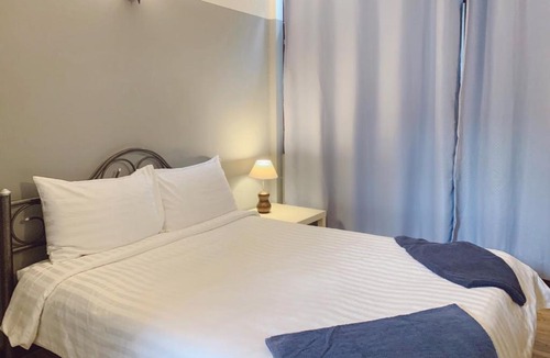 Din Daeng Hostel | Pillow & Bread