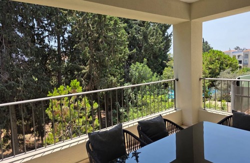 Universal Apartment | Pineview Heights by Staycom