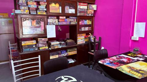 Ramkhamhaeng Hostel | Pink Kraken Hostel