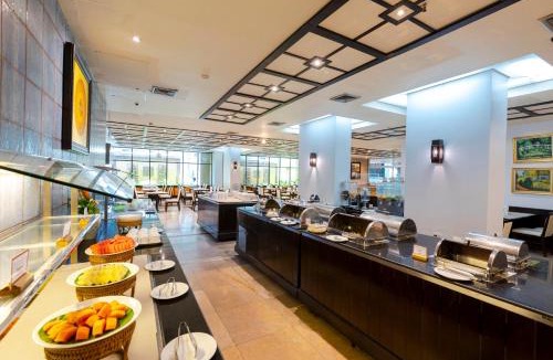 Thung Maha Mek Hotel | Pinnacle Lumpini Park Hotel