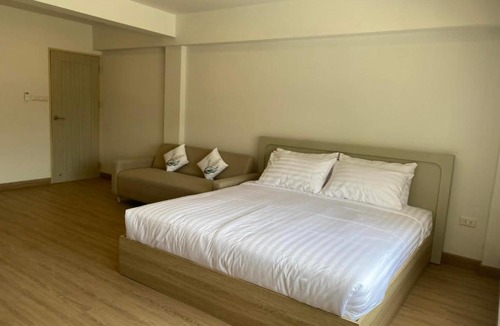 Chong Nonsi Apartment | Pipp Boutique