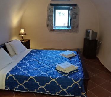 Charouda House | Pirgoi Edem