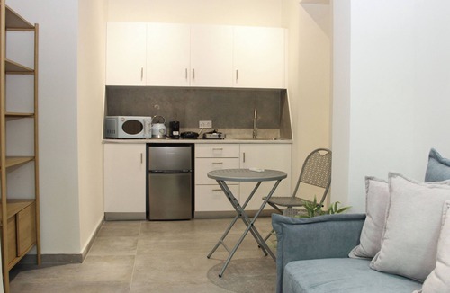 Pyrgos Apartment | Pirgos Cozy Apartment for 4 by MPS