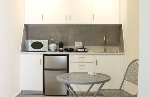 Pyrgos Apartment | Pirgos Cozy Apartment for 4 by MPS