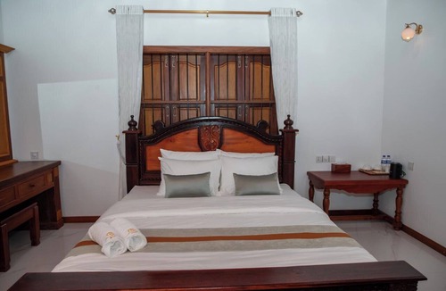 Svay Pao Hotel | Piseth Private Villa Hotel