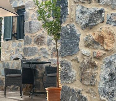 Kardamyli Apartment | Pituresque stonehouse with endless view