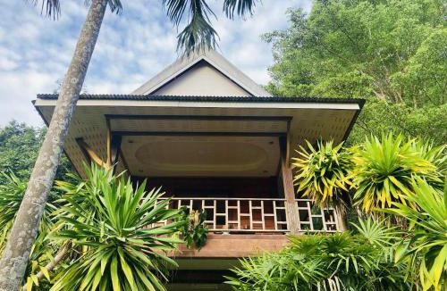Nuea Khlong House | Pizza classic resort kohjum