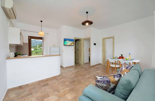 Istron Apartment | Plaisir Beachside Apts