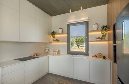 Paros Villa | Plastires Villas: Sunset Serenity