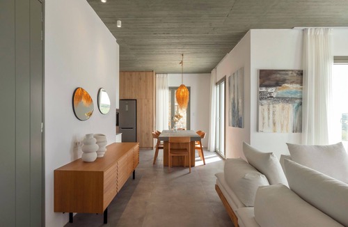 Paros Villa | Plastires Villas: Sunset Serenity