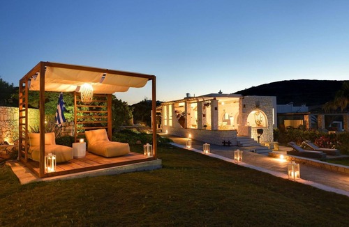 Paros Villa | Platinum Paros Villa | 6 Bedroom Villa | Private Swimming Pool & Stunning Sea.