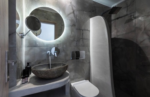 Kamari Hotel | Polydefkis Hotel